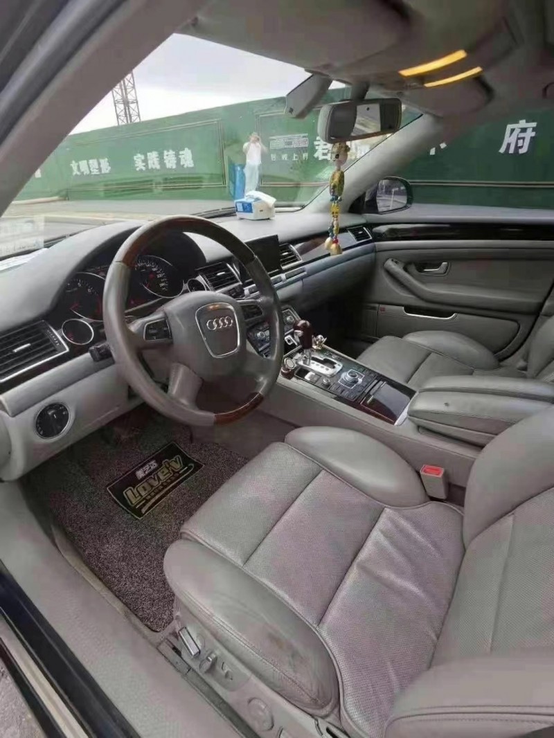 濱州10年奧迪A8L6
