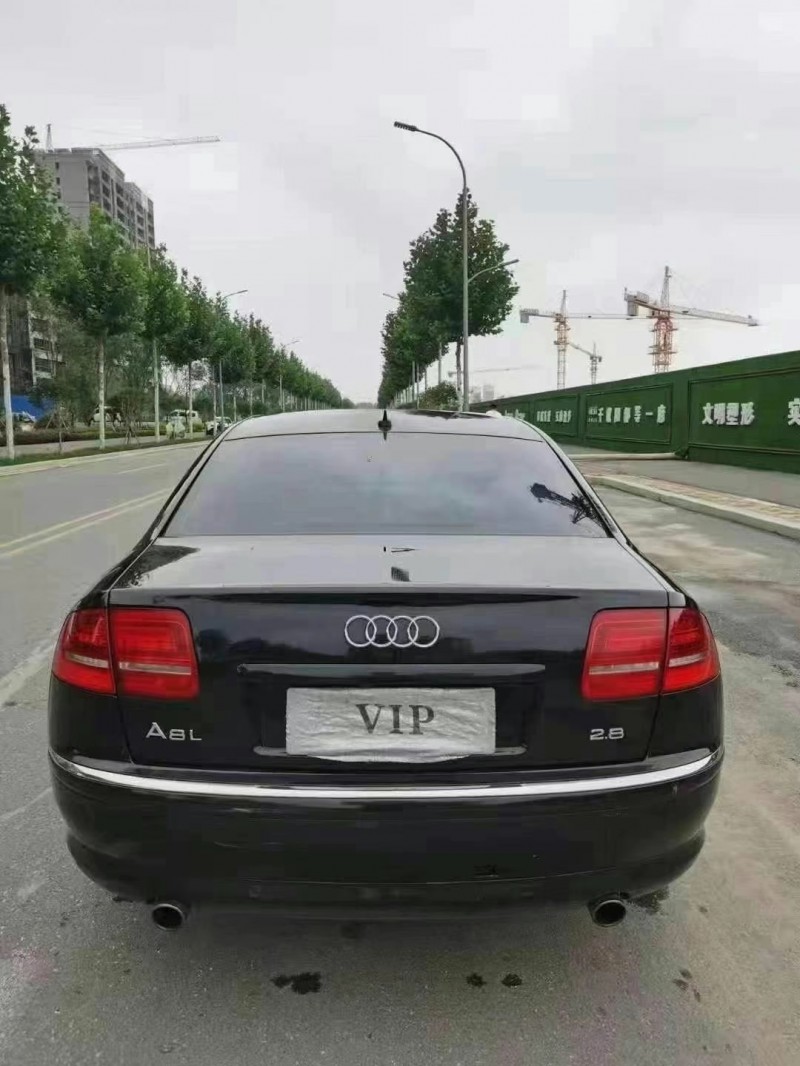 濱州10年奧迪A8L9