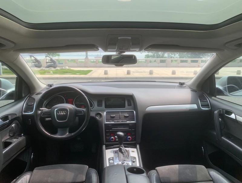 佛山10年奥迪Q74