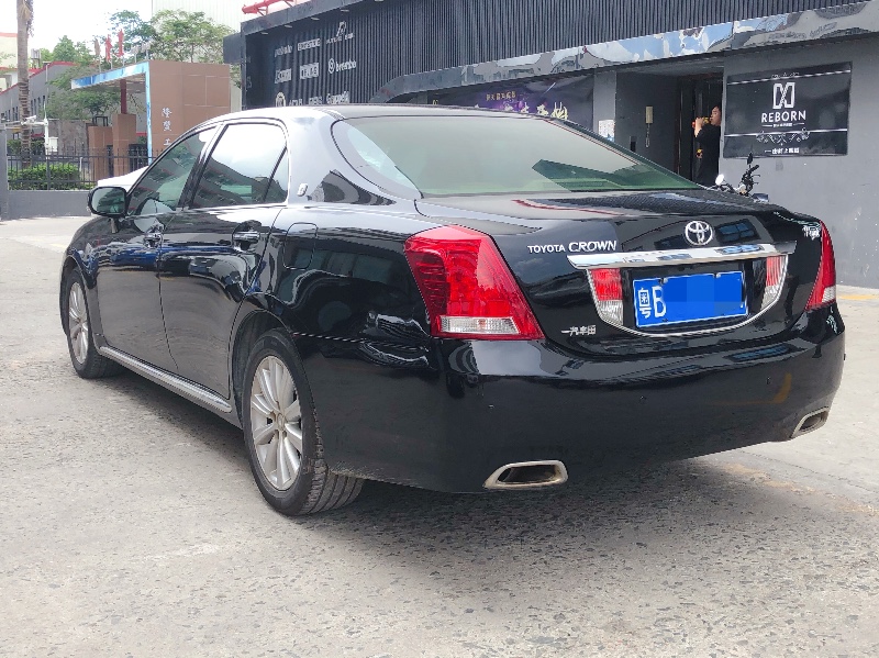 深圳21年丰田皇冠7