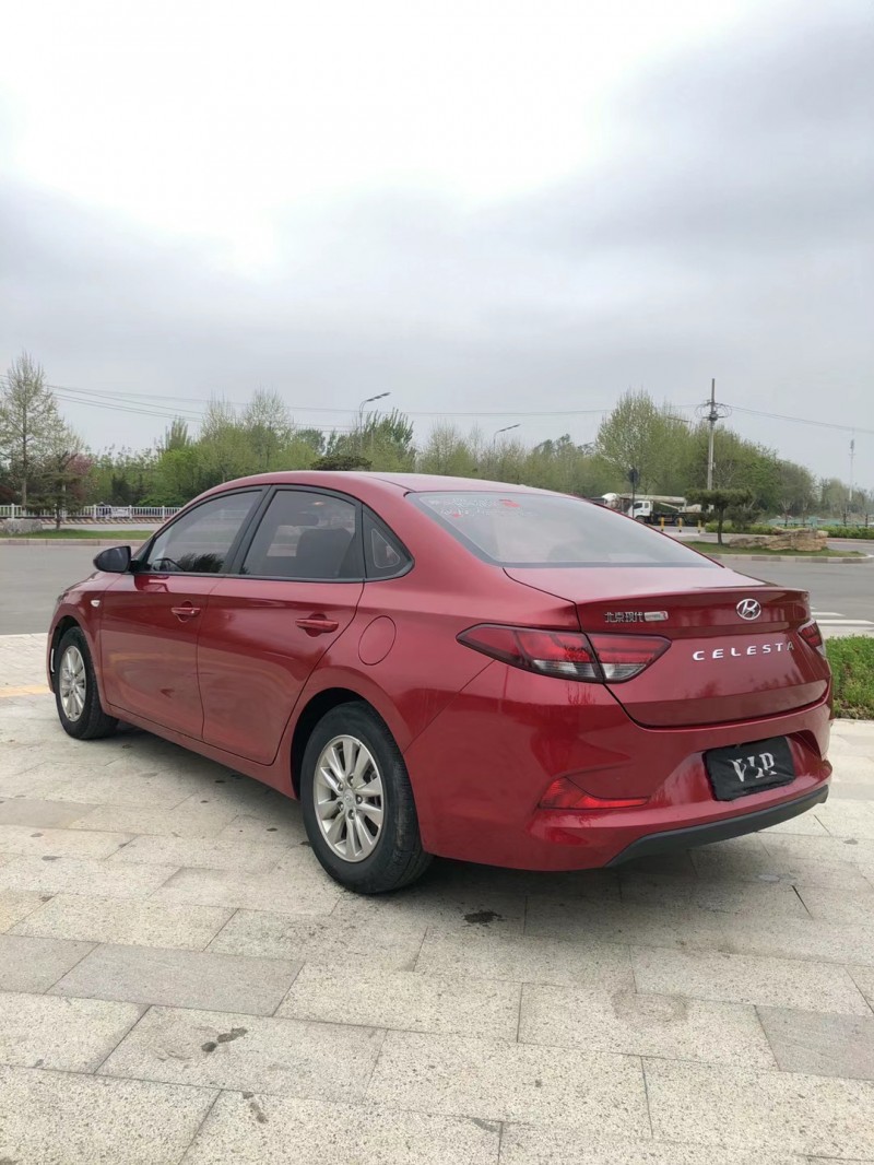 枣庄19年现代悦动8