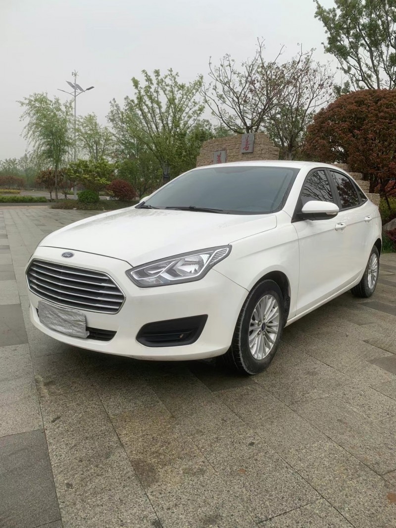 枣庄18年福特福睿斯2