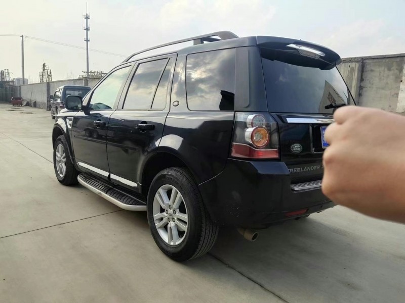 武汉13年路虎发现23