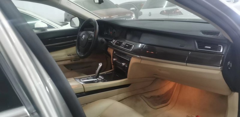 保定10年宝马7系4