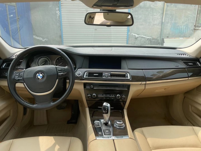 保定11年宝马7系3