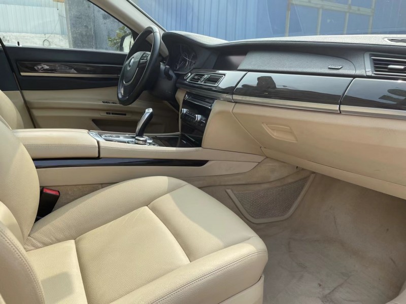 保定11年宝马7系5