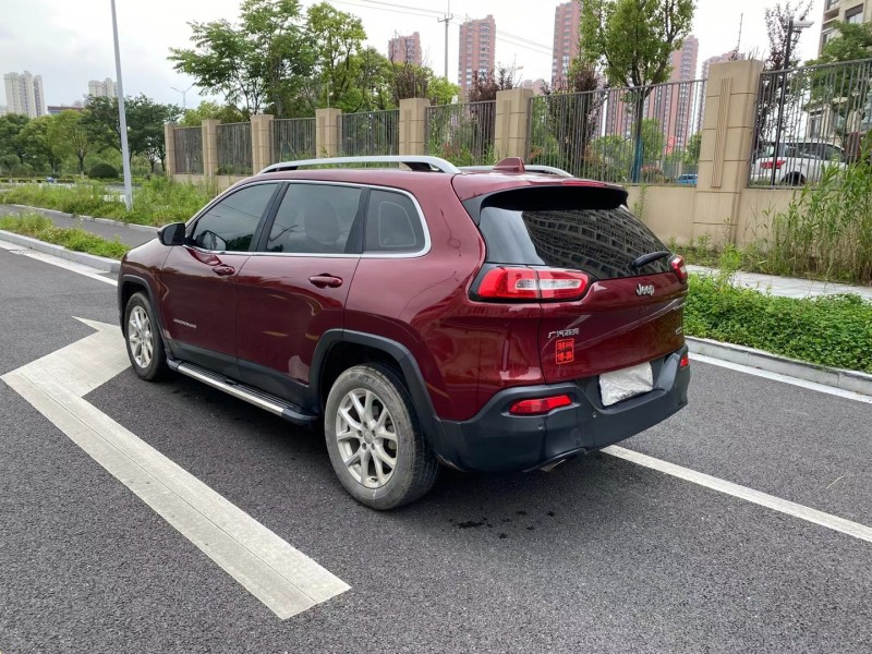 蘇州17年Jeep自由光2