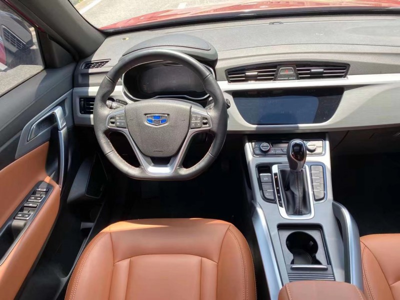 中山19年吉利博越8