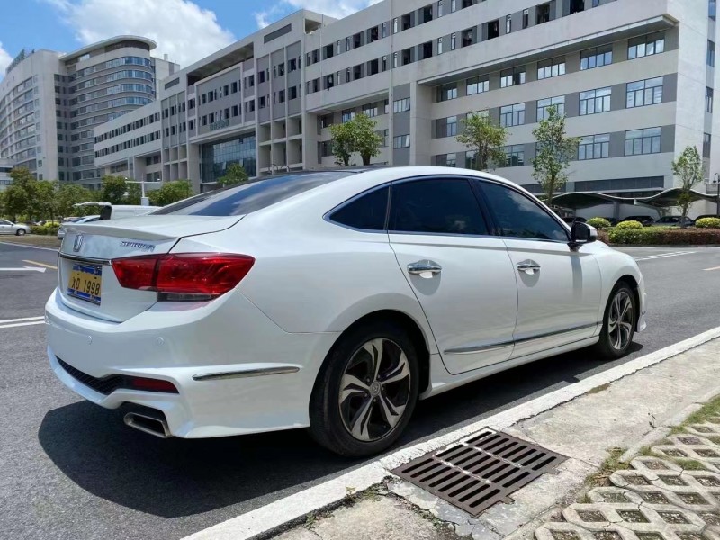 中山16年本田思铂睿4