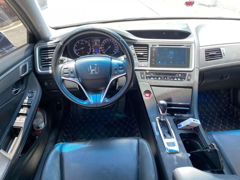 中山16年本田思铂睿9