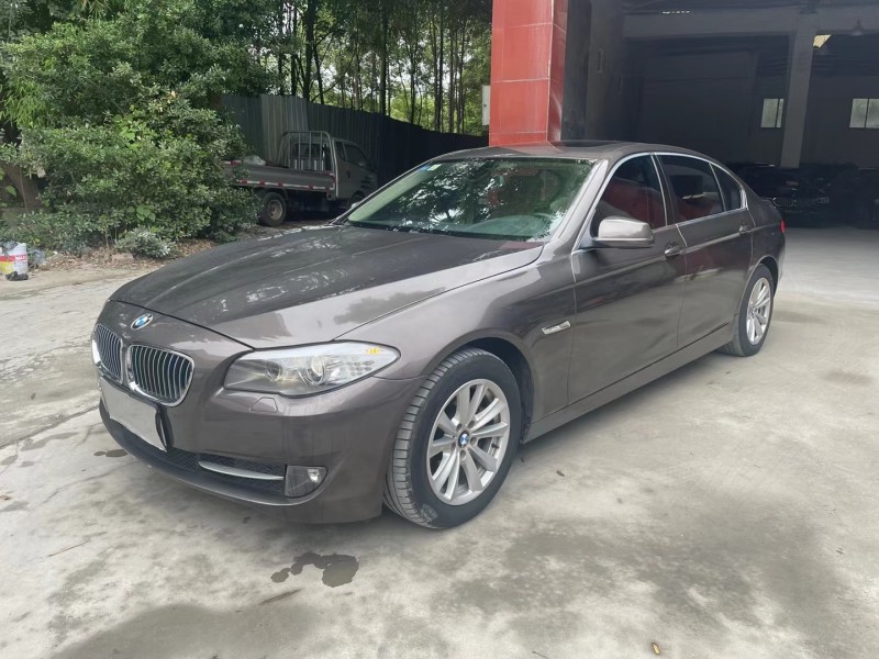 成都12年宝马5系8