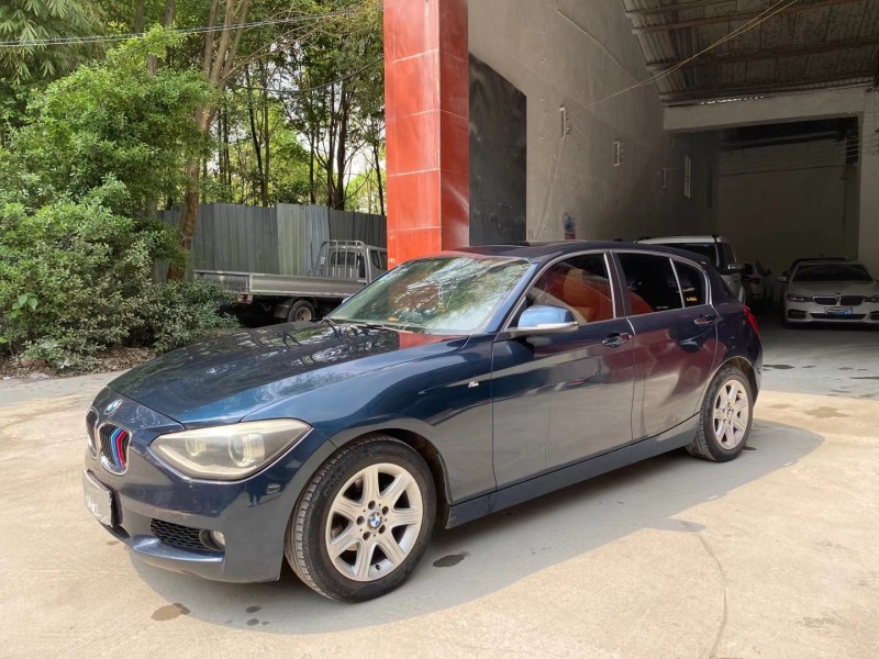 成都12年宝马1系8