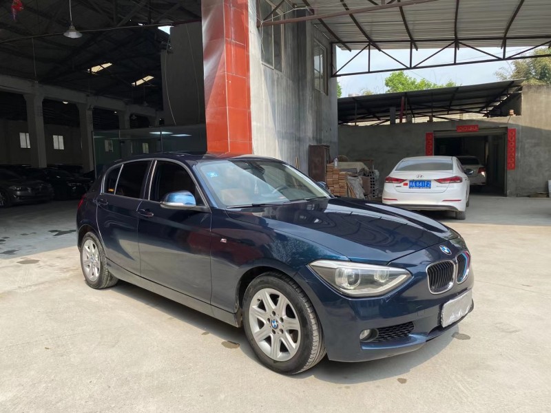 成都12年宝马1系7