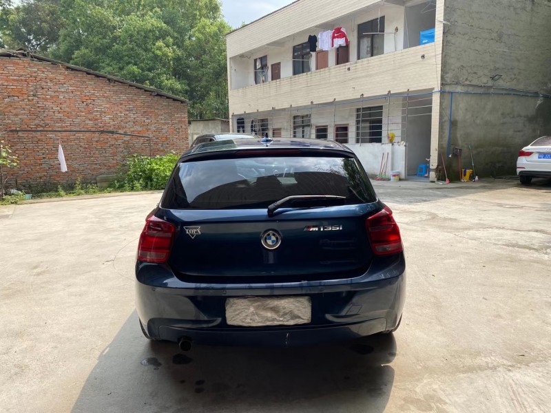 成都12年宝马1系1