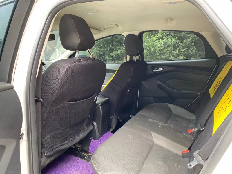 成都13年福特福克斯4