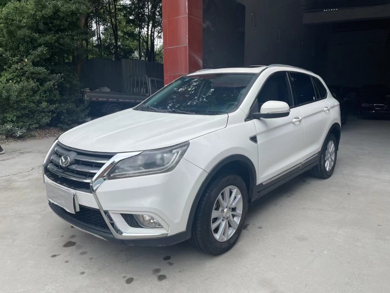 成都16年北汽幻速S68