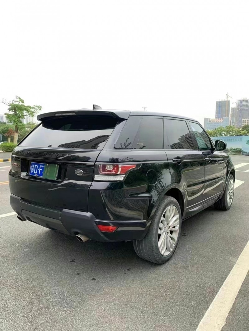 广州17年路虎揽胜运动8