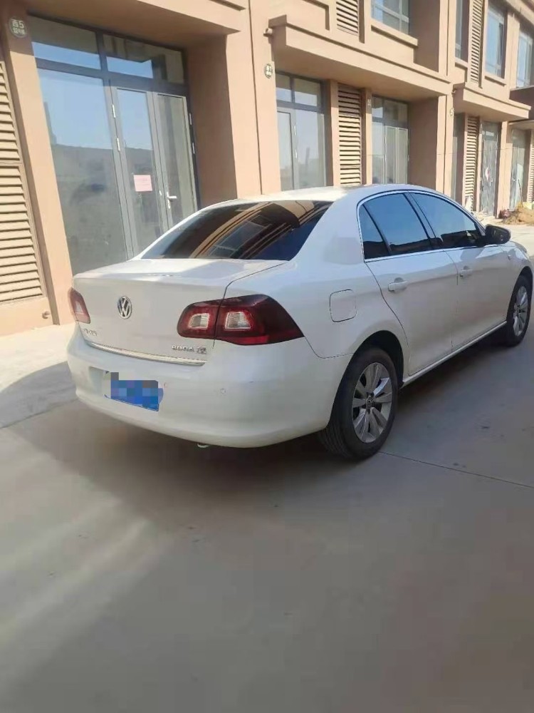 青岛12年大众宝来3