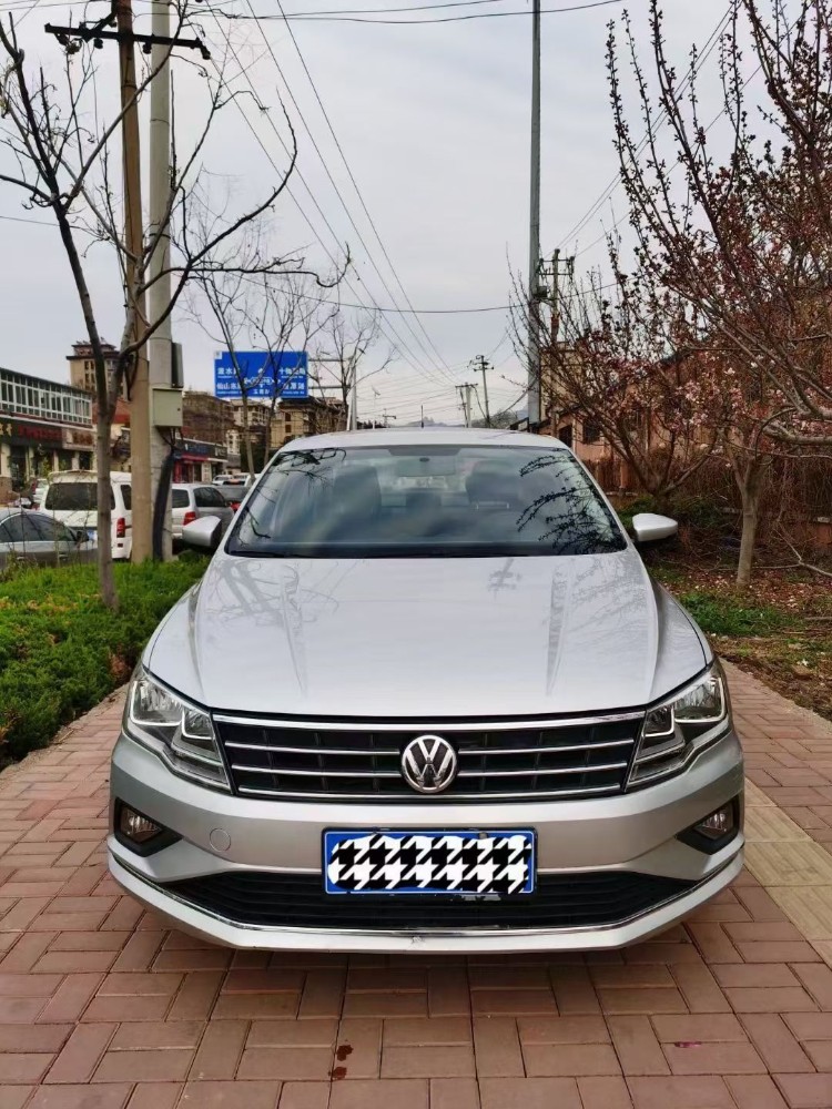 青岛17年大众捷达8