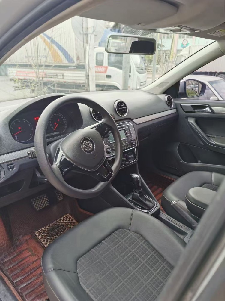 青岛17年大众捷达2