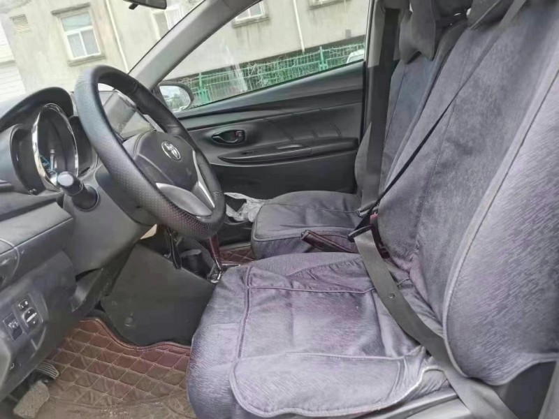 南寧16年豐田YARiS L 致炫3