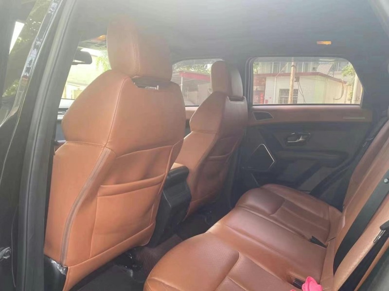 武汉19年陆风X74