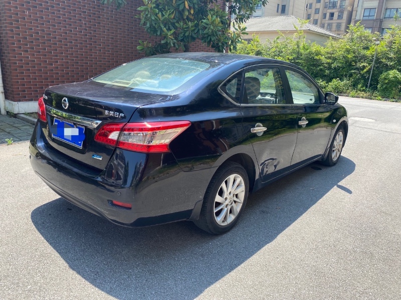 泰州13年日产轩逸5