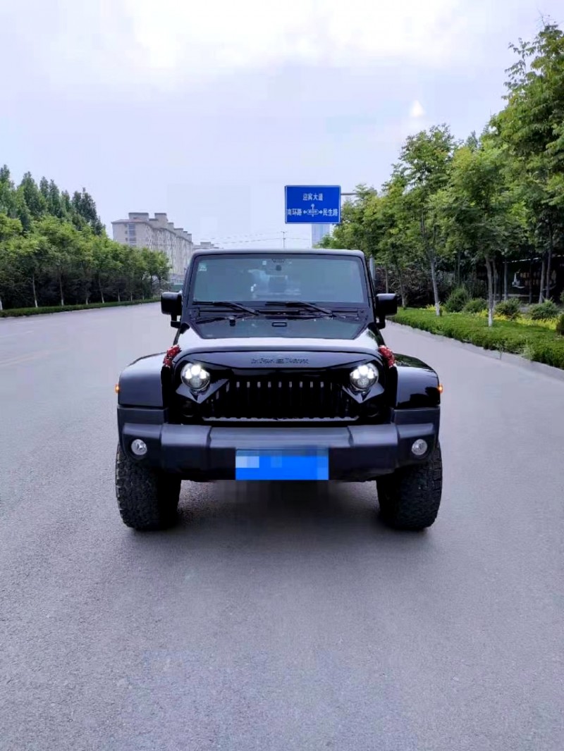 聊城17年Jeep牧馬人9