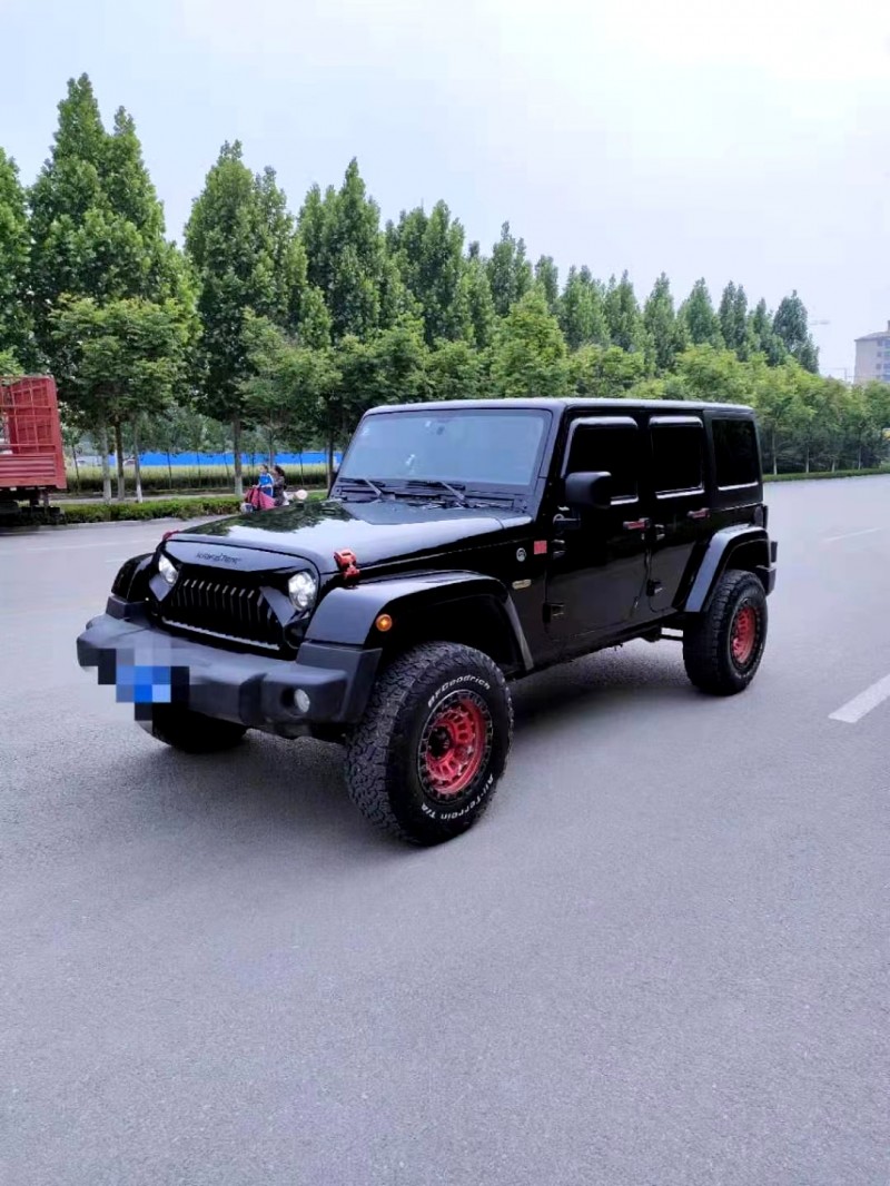 聊城17年Jeep牧馬人8