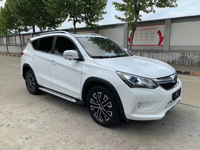 保定18年比亚迪宋新能源6