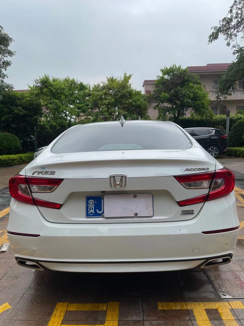 中山19年本田雅阁2