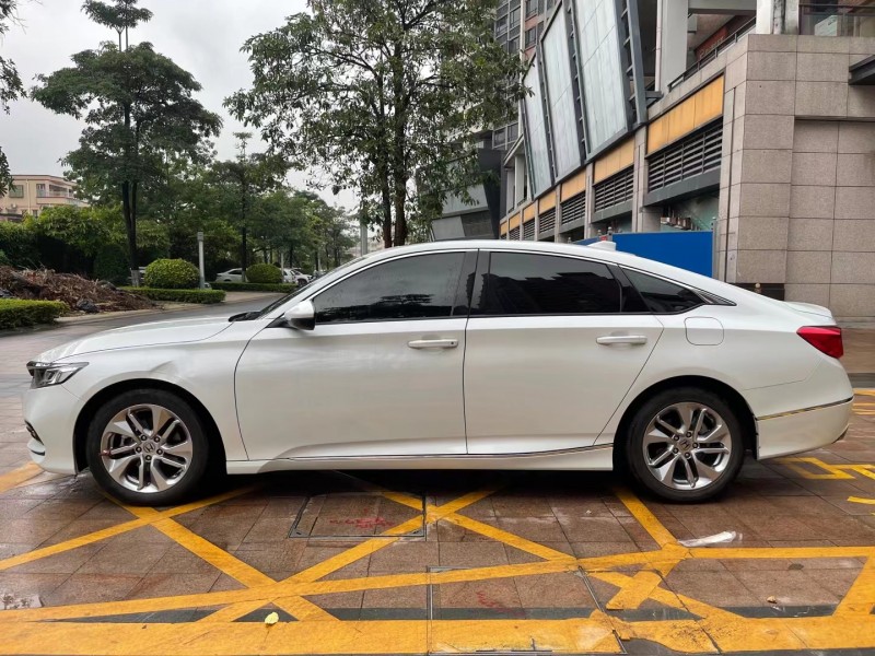 中山19年本田雅阁3