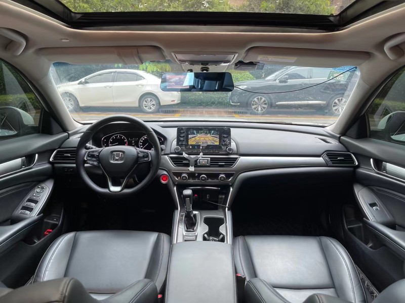 中山19年本田雅阁8