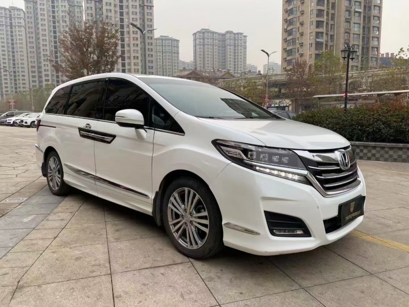 济南17年本田艾力绅7