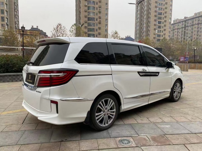 济南17年本田艾力绅4