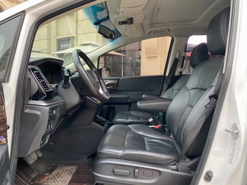 济南17年本田艾力绅1