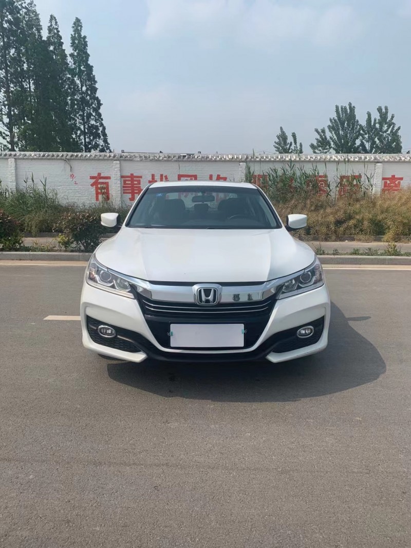 徐州16年本田雅阁8
