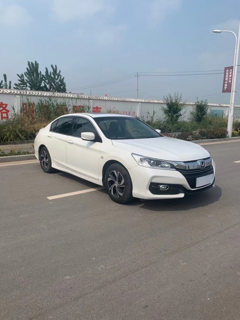 徐州16年本田雅阁6