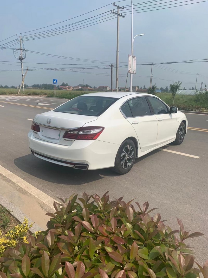 徐州16年本田雅阁4