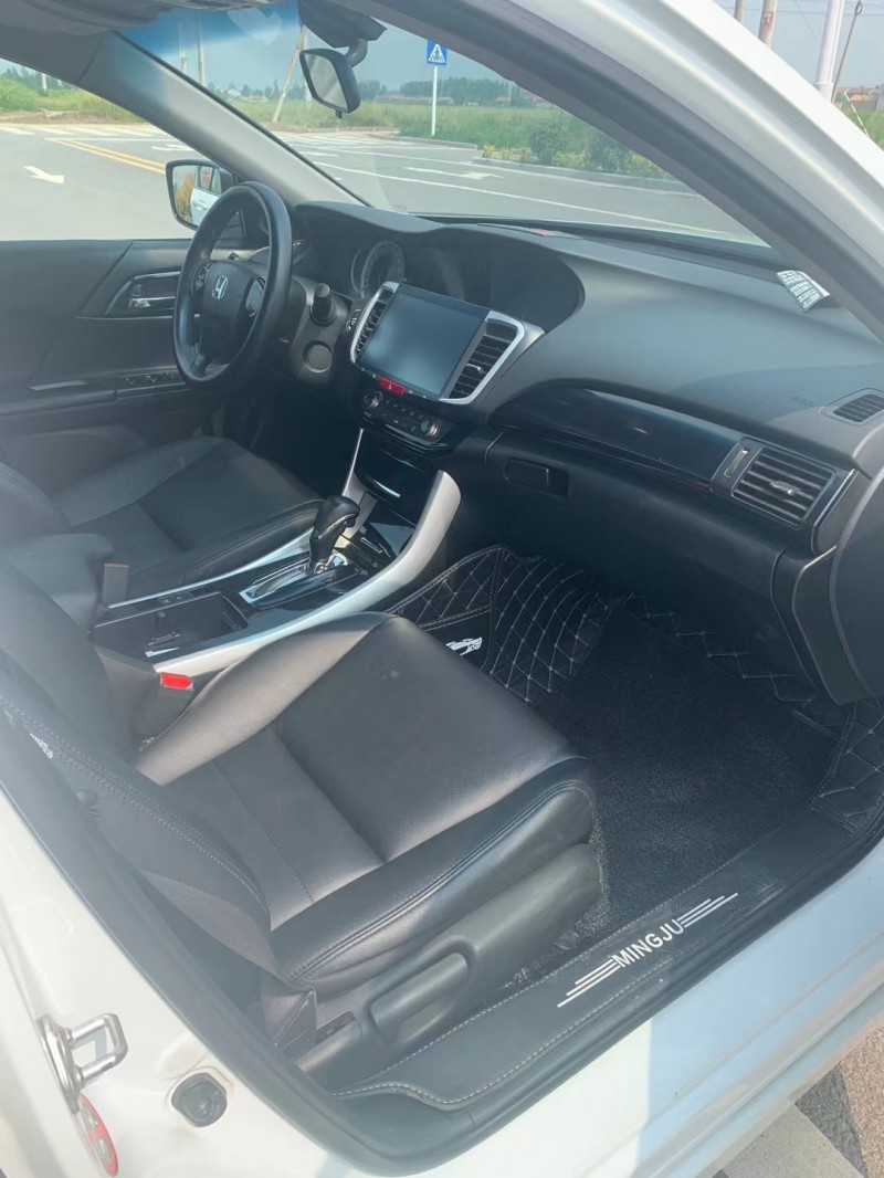 徐州16年本田雅阁3