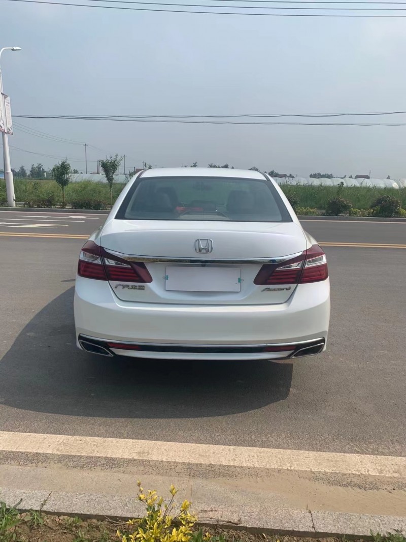 徐州16年本田雅阁9