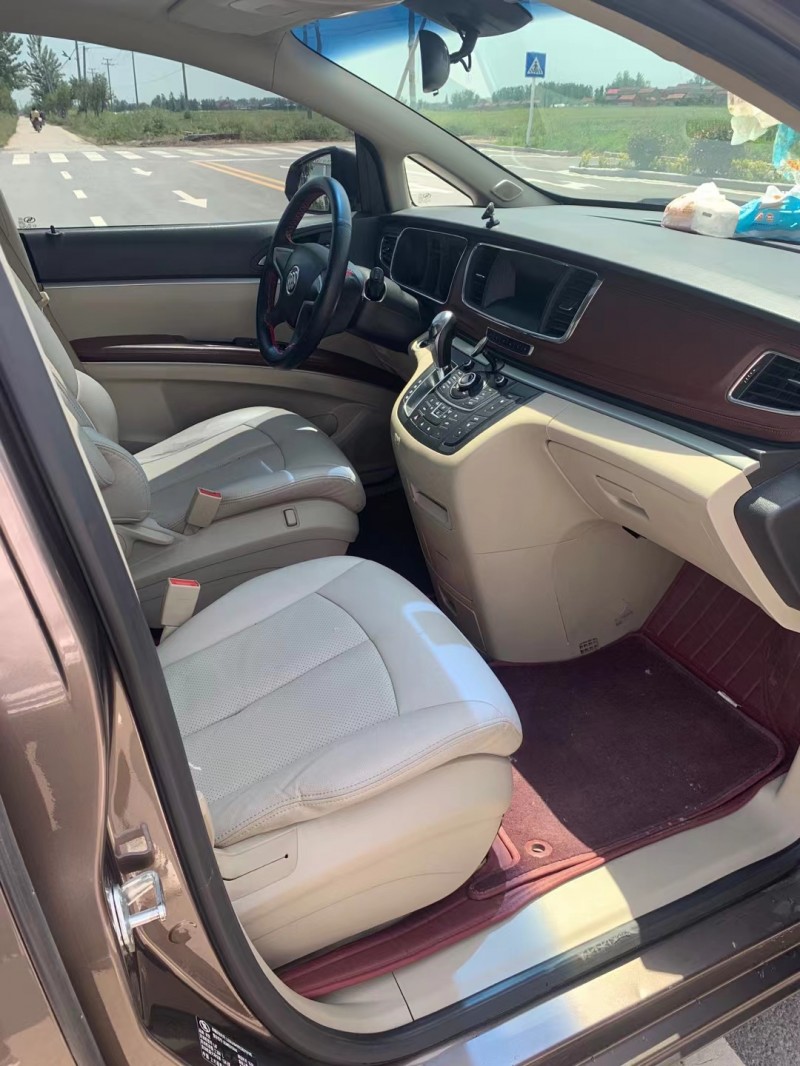 徐州16年别克GL84