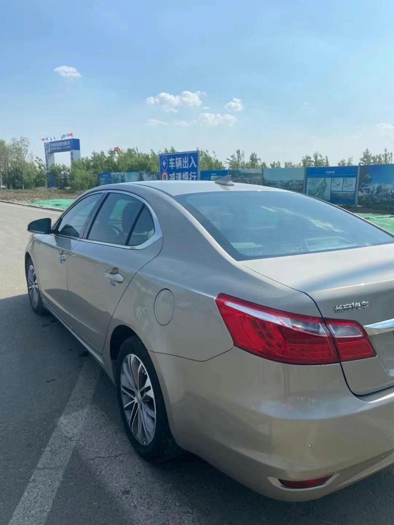 包頭16年長安汽車睿騁CC7
