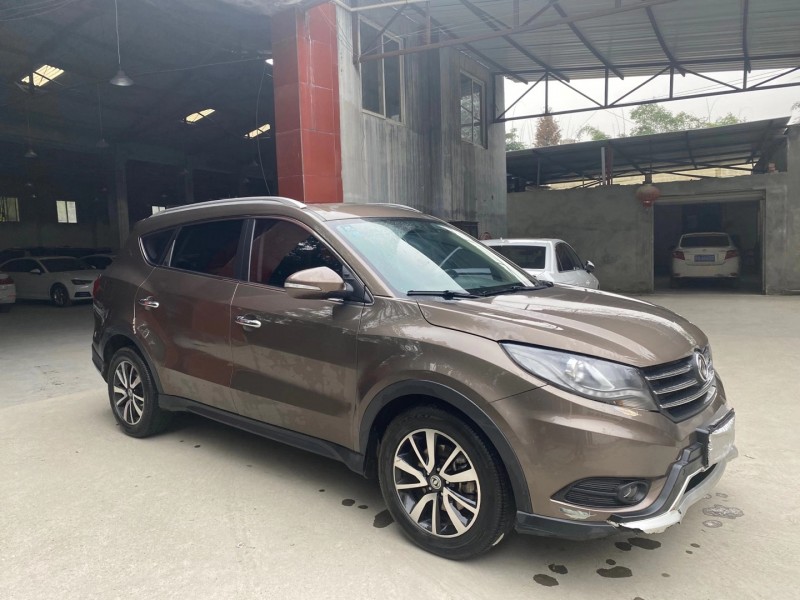 成都17年东风风光7