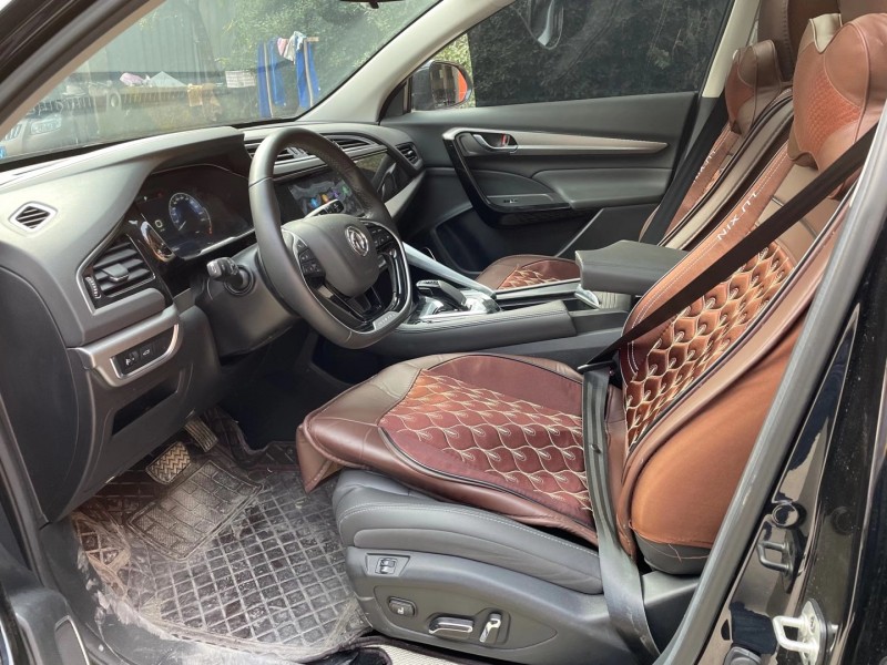 成都20年东风风光5