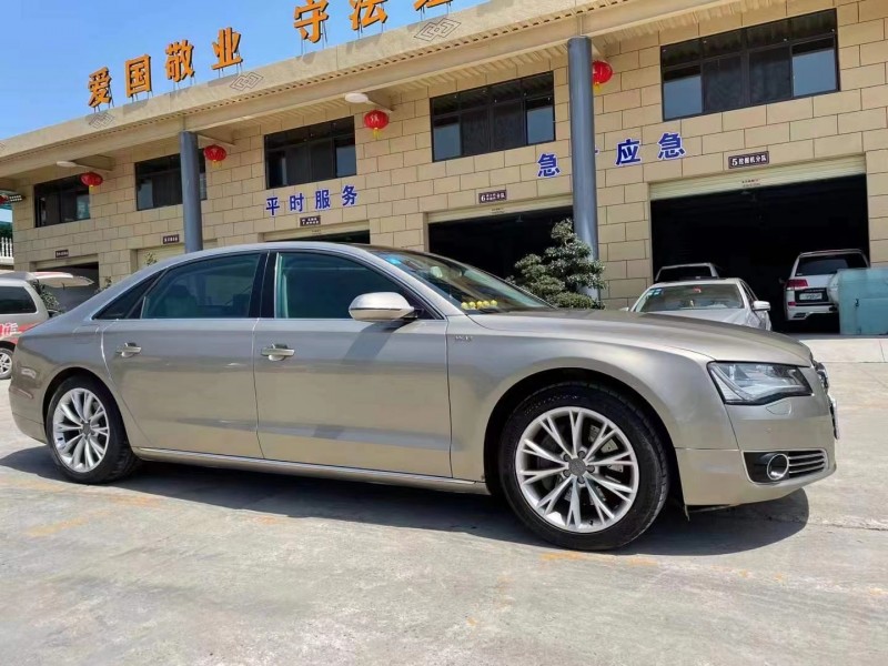 武汉12年奥迪A8L8