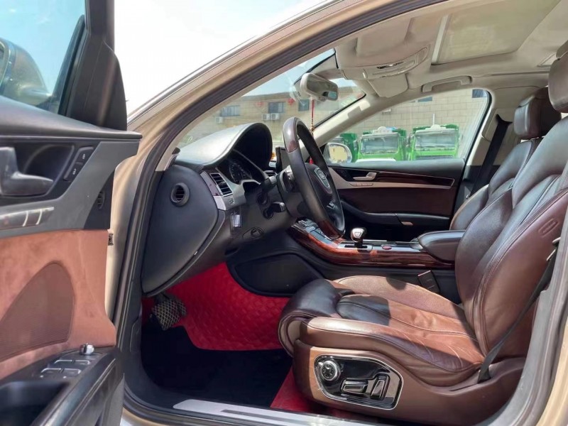 武汉12年奥迪A8L6