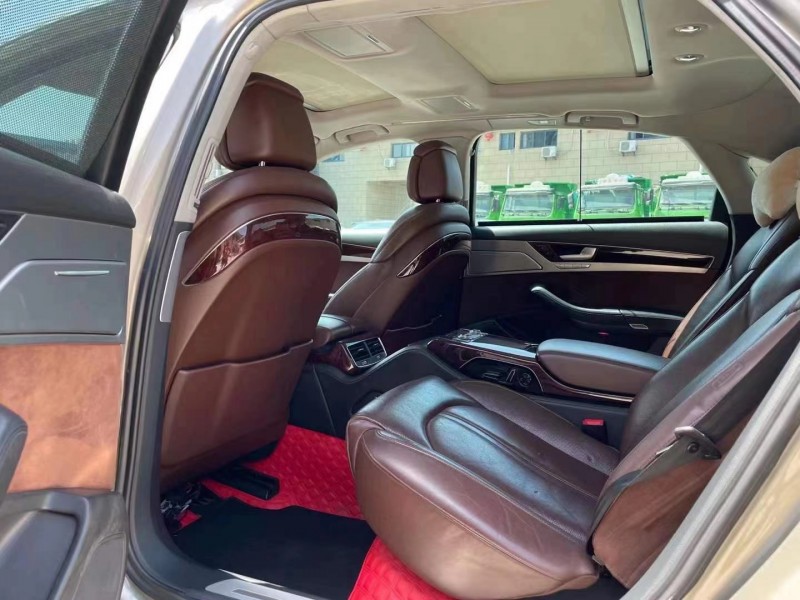 武汉12年奥迪A8L5