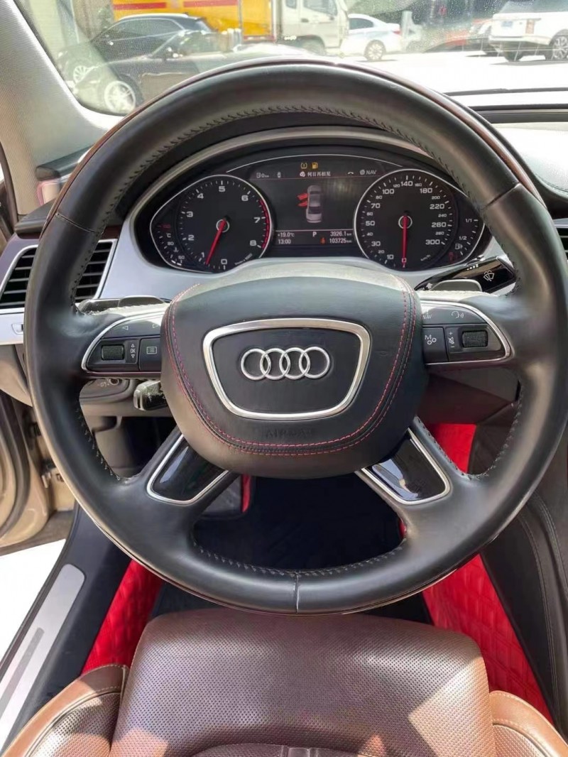 武汉12年奥迪A8L4