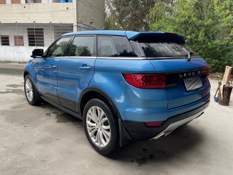 成都17年陆风X72